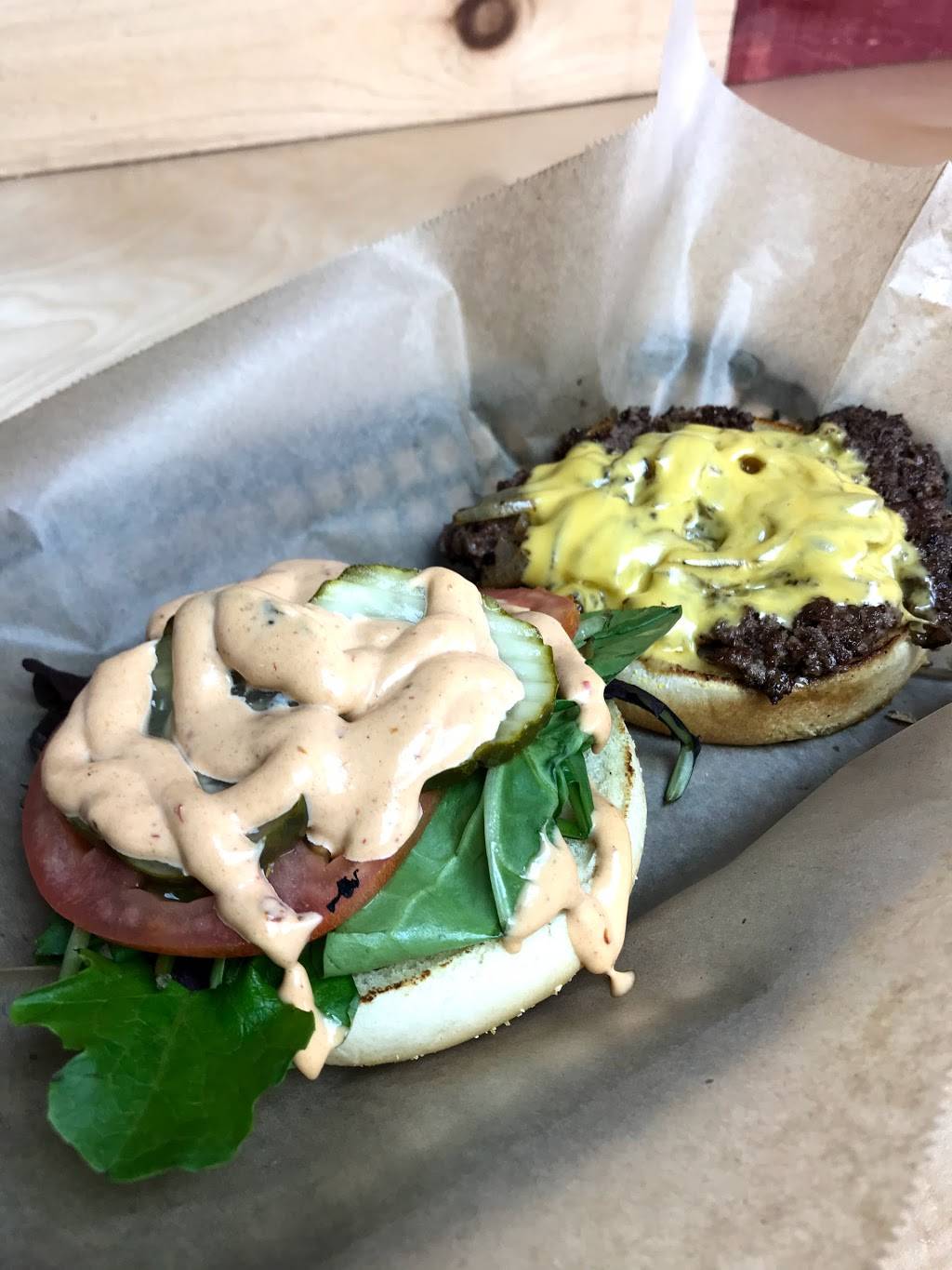 Got Burger! | restaurant | 301 W Cross St, Ypsilanti, MI 48197, USA | 7342197240 OR +1 734-219-7240