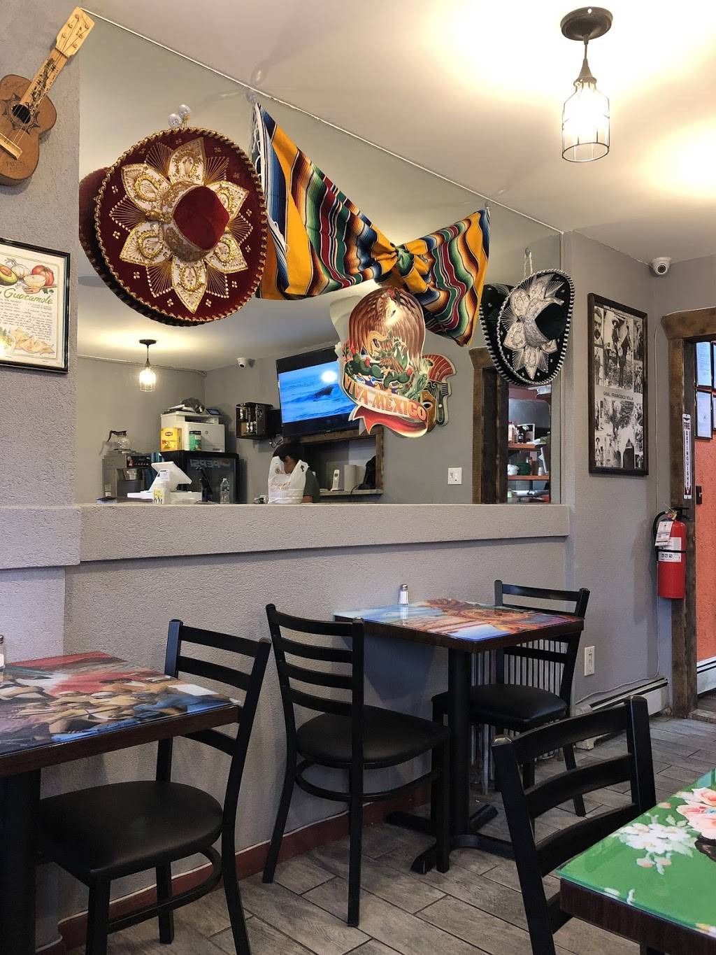 Amelia Grilled Burrito | restaurant | 690 Metropolitan Ave, Brooklyn, NY 11211, USA | 7183881446 OR +1 718-388-1446