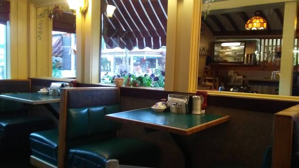 Ashley Vermont Kitchens | restaurant | 686 Broad St, Lyndonville, VT 05851, USA | 8026269274 OR +1 802-626-9274