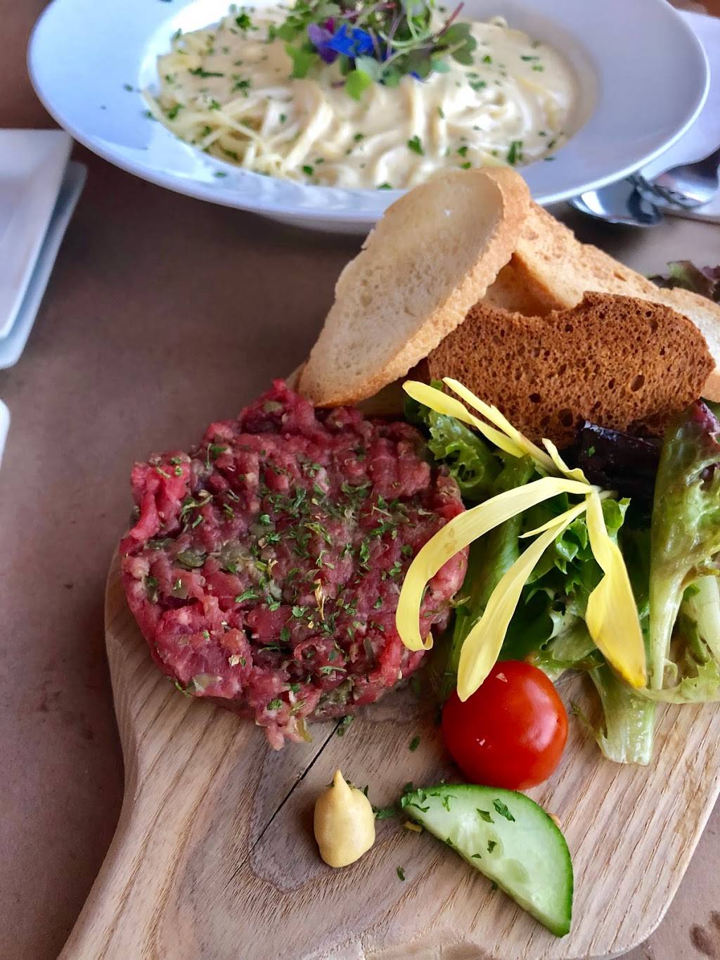 Faimfino | restaurant | 338 Rue des Érables, Brownsburg, QC J8G 2Y3, Canada | 4504070708 OR +1 450-407-0708