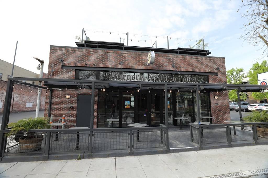 Burgers and Brew | restaurant | 1616 J St, Sacramento, CA 95814, USA | 9164922850 OR +1 916-492-2850