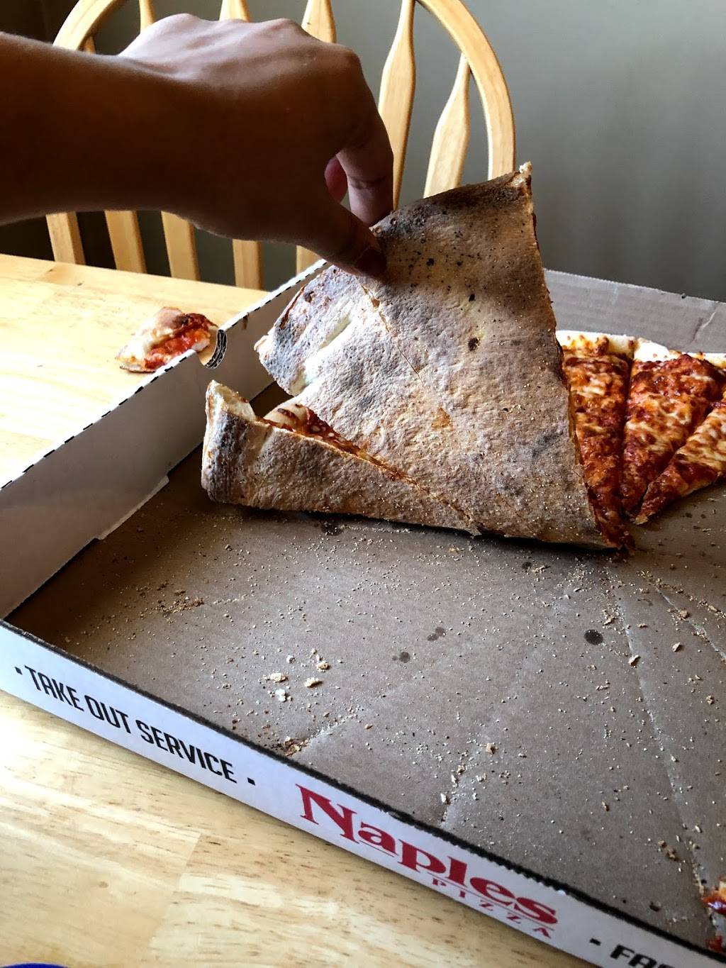 Naples Pizza | restaurant | 1840 N Talbot Rd, Windsor, ON N9A 6J3, Canada | 5197376777 OR +1 519-737-6777