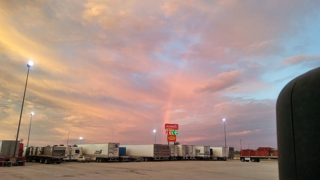 Flying J Travel Center | restaurant | 1701 W Evergreen Ave, Effingham, IL 62401, USA | 2173477161 OR +1 217-347-7161