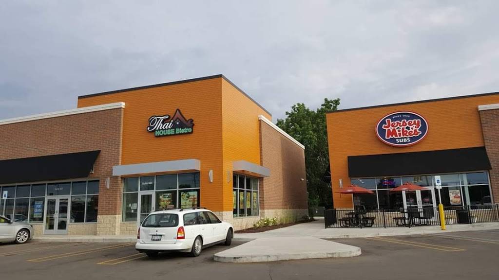 Thai House Bistro | restaurant | 3401 Owen Rd Suite 500, Fenton, MI 48430, USA | 8103548102 OR +1 810-354-8102