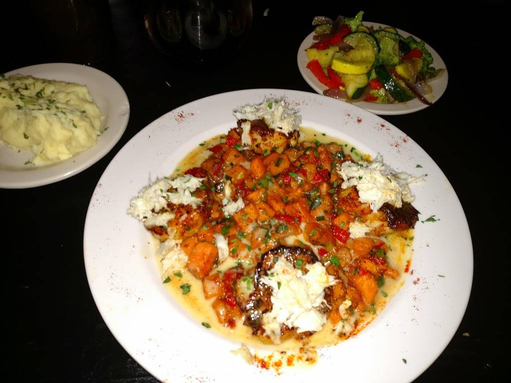 Anthonys | restaurant | 122 W Main St, West Point, MS 39773, USA | 6624940316 OR +1 662-494-0316