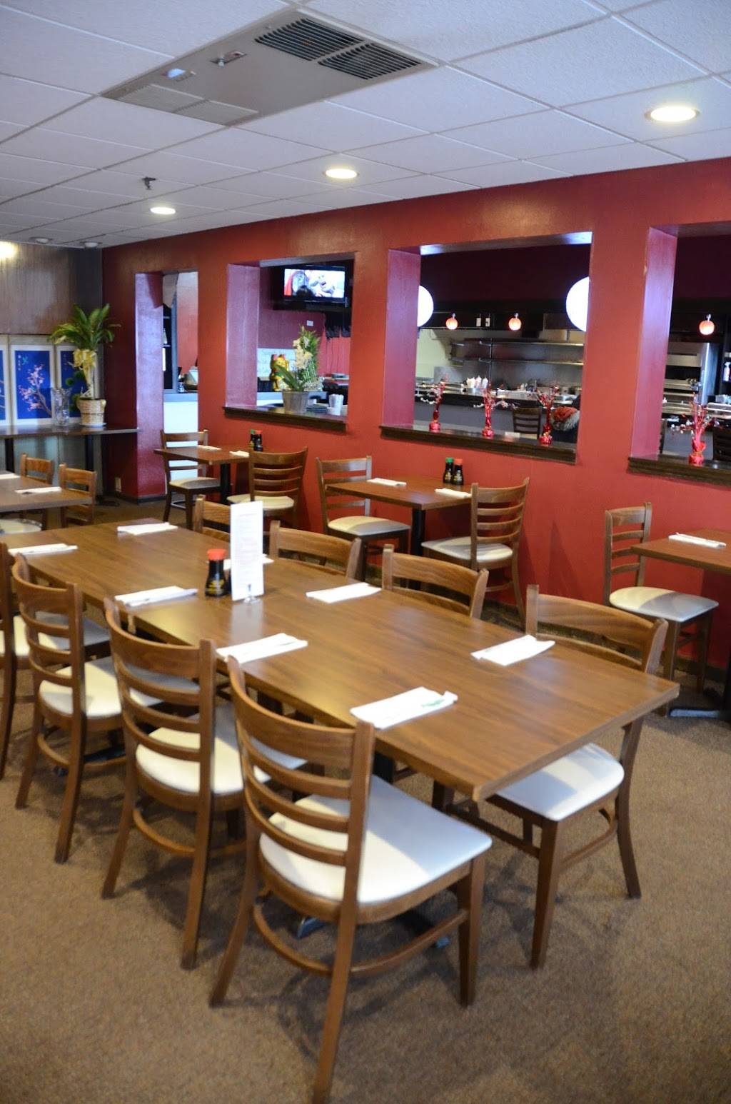 Giant Sakura | restaurant | 4011 Algonquin Rd, Rolling Meadows, IL 60008, USA | 8473972166 OR +1 847-397-2166