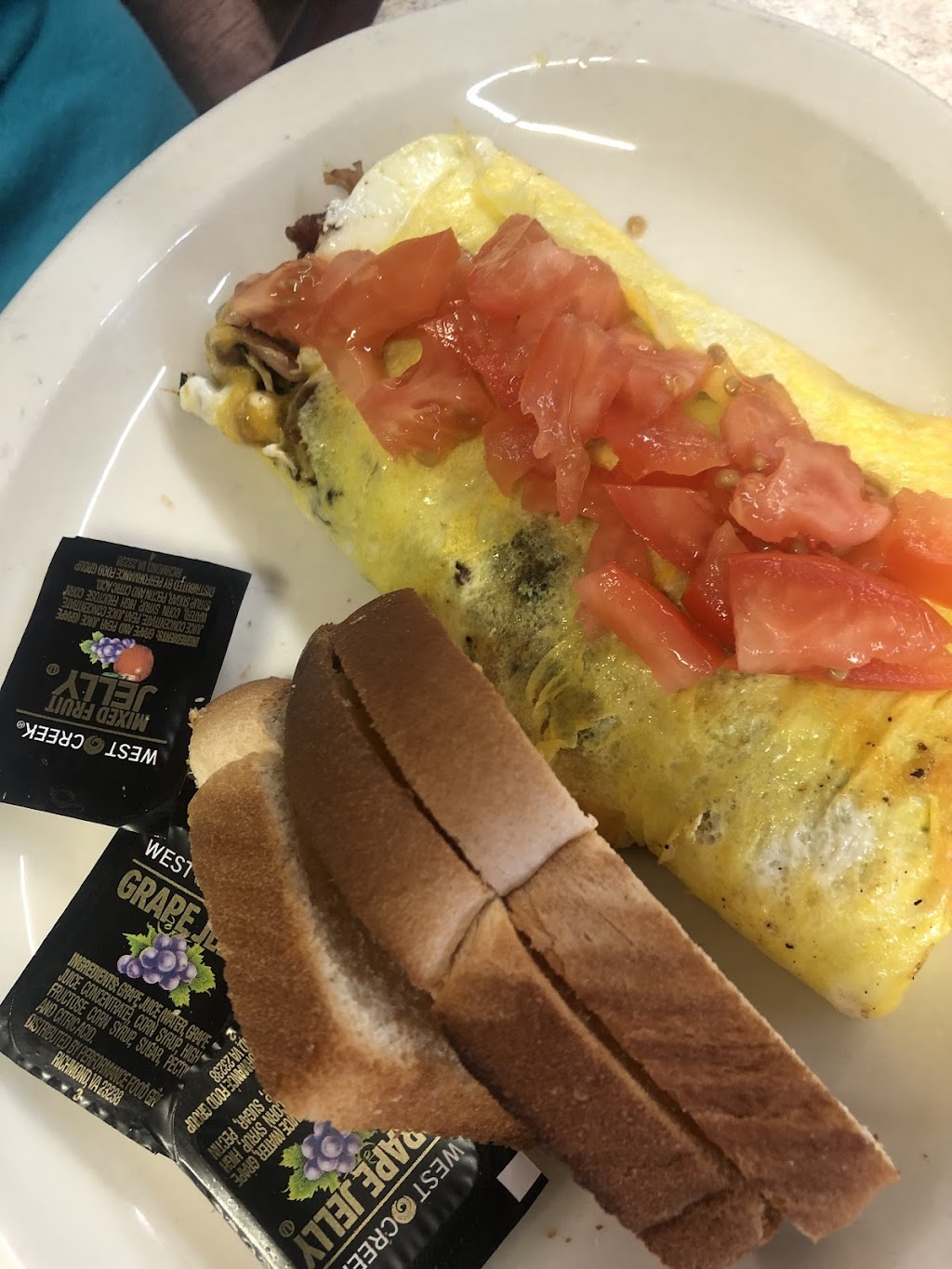 Donnas Place | cafe | 113 Locust St, Brooksville, KY 41004, USA | 6067352091 OR +1 606-735-2091