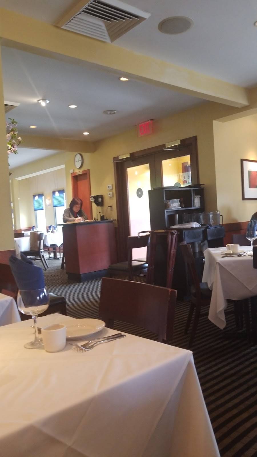 Hunan Taste | restaurant | 3 Northern Blvd, Greenvale, NY 11548, USA | 5166216616 OR +1 516-621-6616