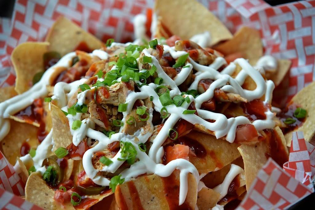 Lil Piggys Bar-B-Q | meal delivery | 1201 1st St, Coronado, CA 92118, USA | 6195220217 OR +1 619-522-0217