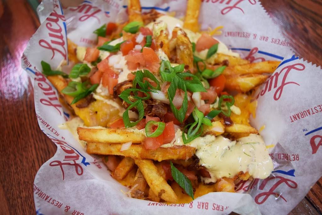 Lucys Retired Surfers Bar & Restaurant | restaurant | 1775 Beach Blvd, Biloxi, MS 39531, USA | 2282074369 OR +1 228-207-4369