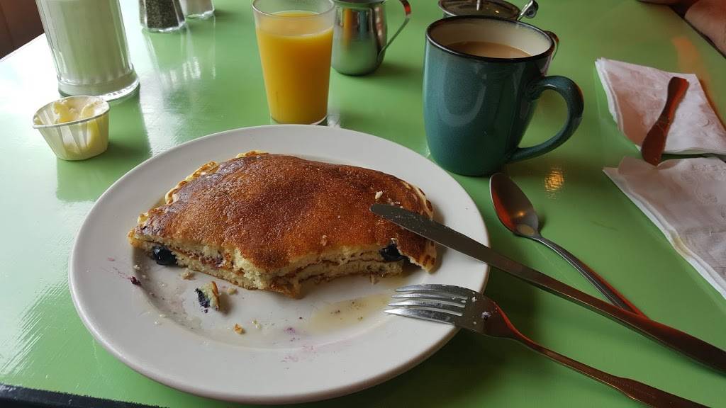 Frans Kitchen & Diner | restaurant | 8814 VT-30, South Londonderry, VT 05155, USA | 8022970458 OR +1 802-297-0458