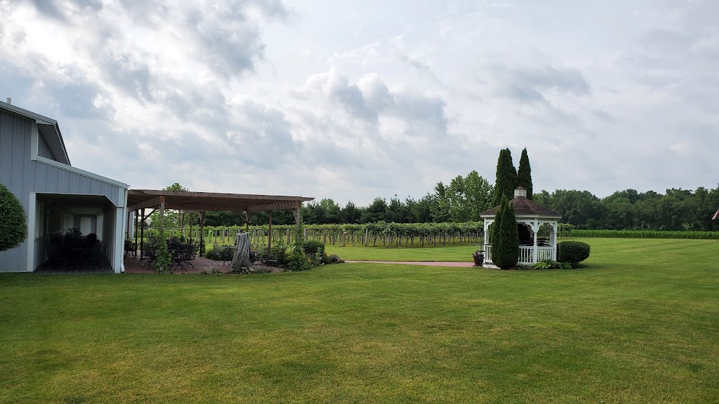 Lavender Crest Winery | restaurant | 5401 US-6, Colona, IL 61241, USA | 3099492565 OR +1 309-949-2565