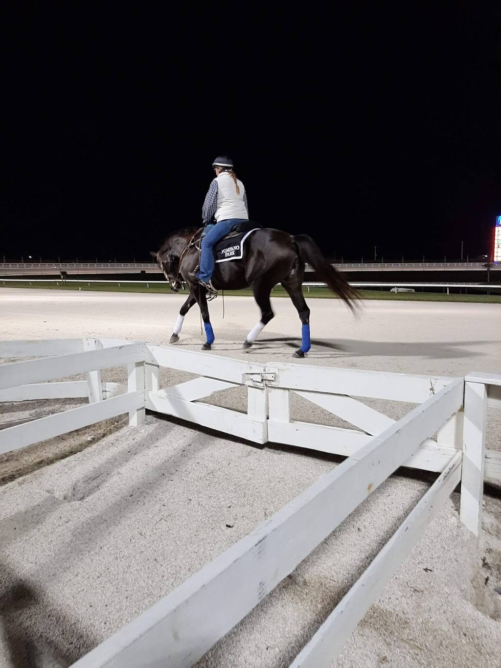 Isle Casino Racing Pompano Park | restaurant | 777 Isle of Capri Circle, Pompano Beach, FL 33069, USA | 9549722000 OR +1 954-972-2000