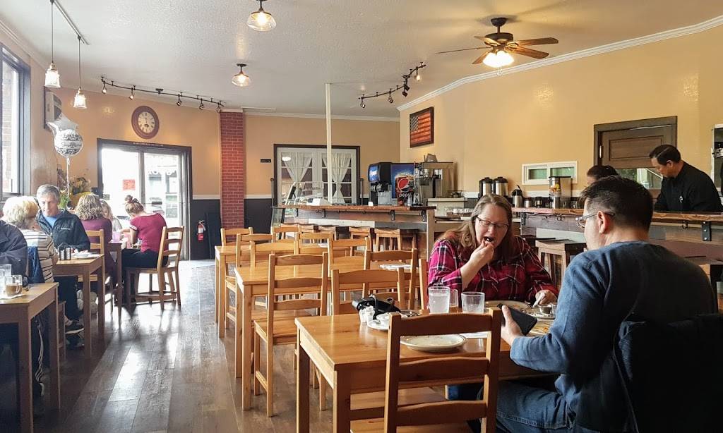 Peggys Place | restaurant | 3010 Evergreen Way, Washougal, WA 98671, USA | 3602105500 OR +1 360-210-5500