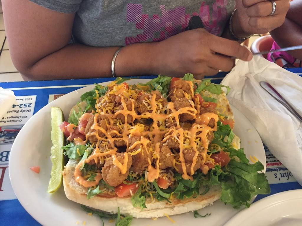 Bobs Grill OBX | restaurant | 1219 S Croatan Hwy #8709, Kill Devil Hills, NC 27948, USA | 2524410707 OR +1 252-441-0707