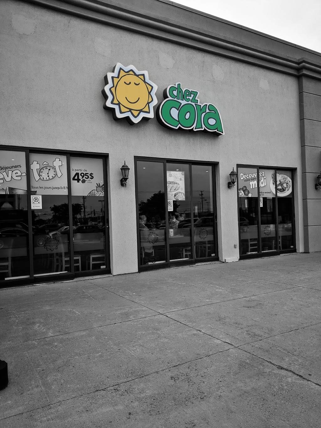 Cora déjeuners - Breakfast and Lunch | restaurant | 3836 Boulevard de la Côte-Vertu, Saint-Laurent, QC H4R 1P8, Canada | 5149567444 OR +1 514-956-7444