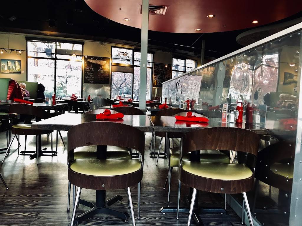 Longfellow Grill | restaurant | 2990 W River Pkwy, Minneapolis, MN 55406, USA | 6127212711 OR +1 612-721-2711