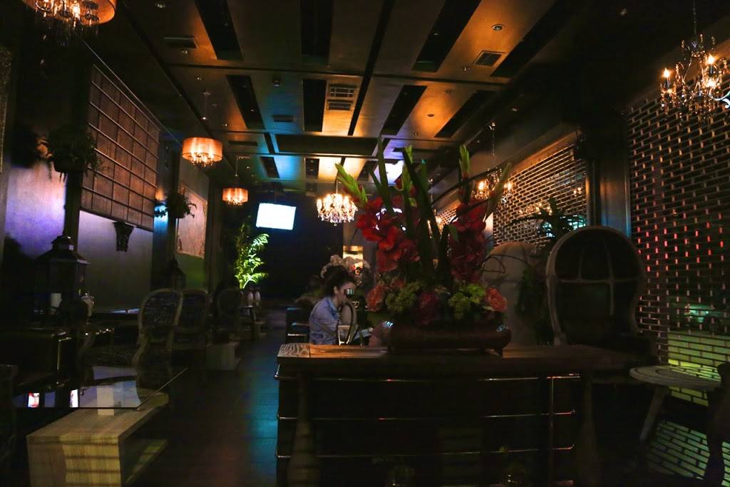 Glass Hookah Lounge | night club | 7384 Melrose Ave, Los Angeles, CA 90046, USA | 3239030006 OR +1 323-903-0006