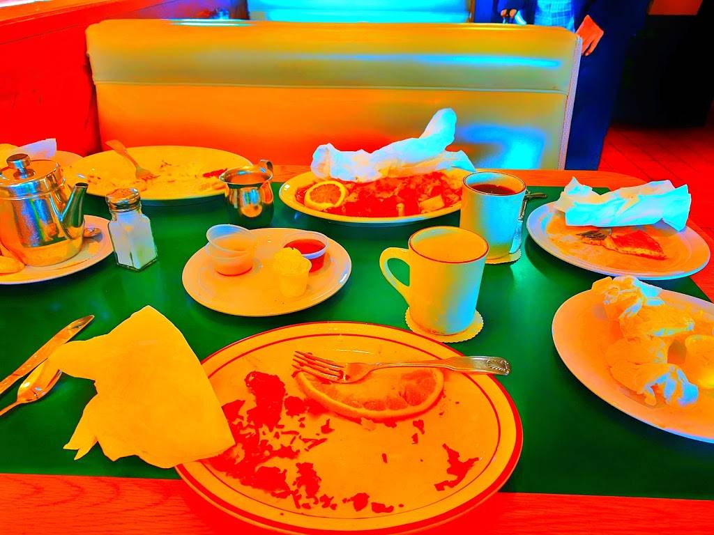 Nicos Family Restaurant | restaurant | 2352, 7166 Shoup Ave, West Hills, CA 91307, USA | 8188883998 OR +1 818-888-3998