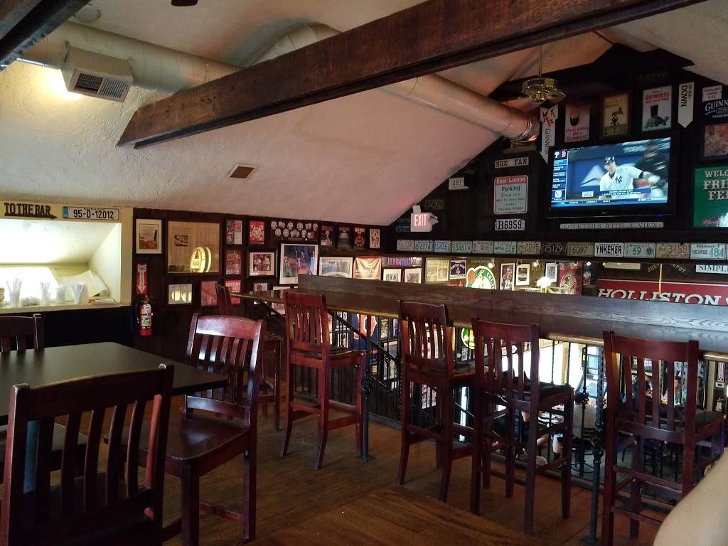 Caseys Crossing | restaurant | 81 Railroad St, Holliston, MA 01746, USA | 5084294888 OR +1 508-429-4888
