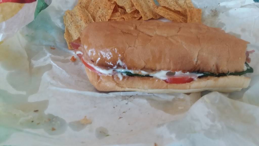 Subway | restaurant | 409 Waller Ave, Lexington, KY 40504, USA | 8593811626 OR +1 859-381-1626