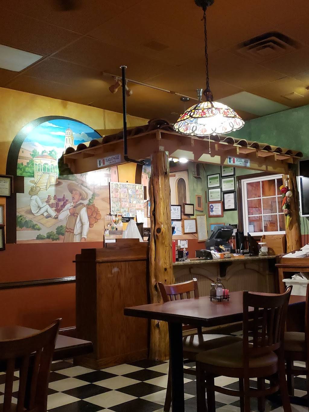 Tlaquepaque Mexican Grill - Mount Airy | restaurant | 2123 Rockford St, Mt Airy, NC 27030, USA | 3367894050 OR +1 336-789-4050