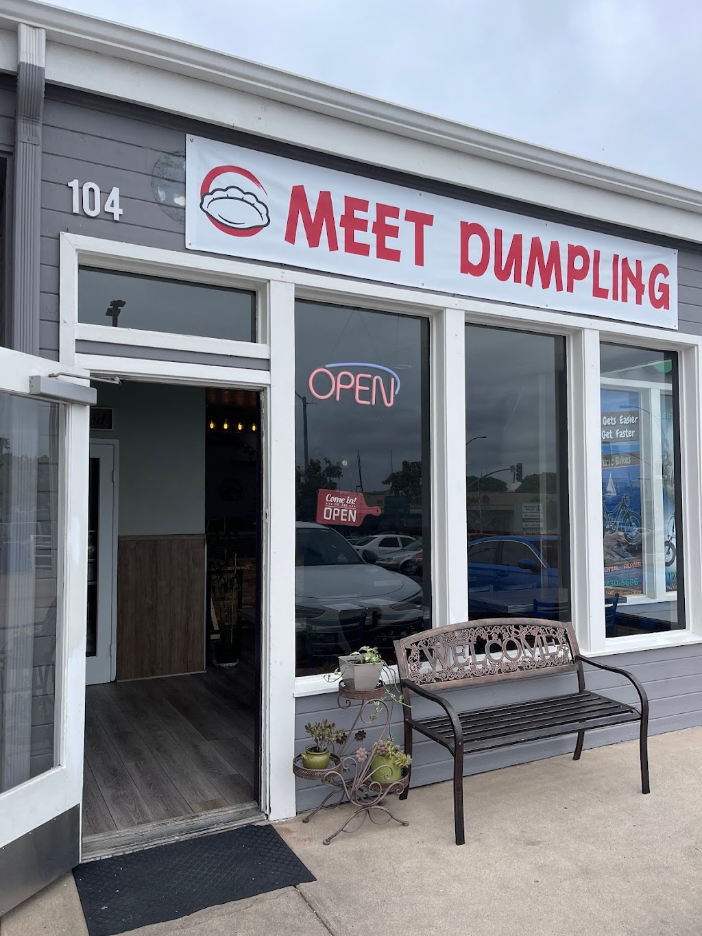 Meet Dumpling | restaurant | 2907 Shelter Island Dr suite 104, San Diego, CA 92106, USA | 6192697668 OR +1 619-269-7668