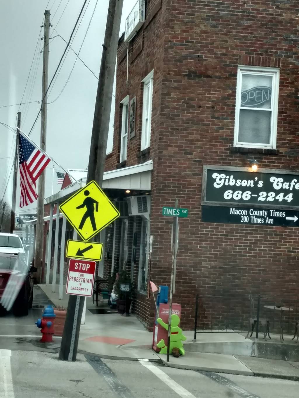 Gibsons Cafe | cafe | 100 E Locust St, Lafayette, TN 37083, USA | 6156662244 OR +1 615-666-2244