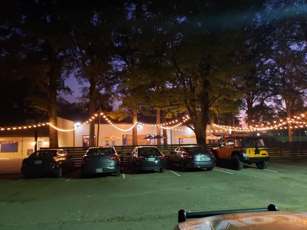 Soccer City 901 | restaurant | 5560 Shelby Oaks Dr, Memphis, TN 38134, USA | 9012401415 OR +1 901-240-1415