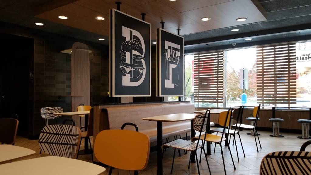 McDonalds | cafe | 2101 Veirs Mill Rd, Rockville, MD 20851, USA | 3017387752 OR +1 301-738-7752