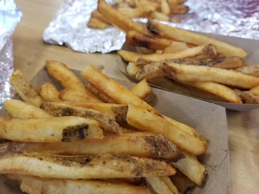 Five Guys | meal takeaway | 265 N Broadway, Hicksville, NY 11801, USA | 5168228022 OR +1 516-822-8022