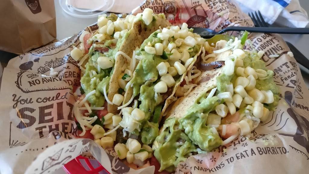Chipotle Mexican Grill | restaurant | 40940 California Oaks Rd Ste A, Murrieta, CA 92562, USA | 9518941112 OR +1 951-894-1112