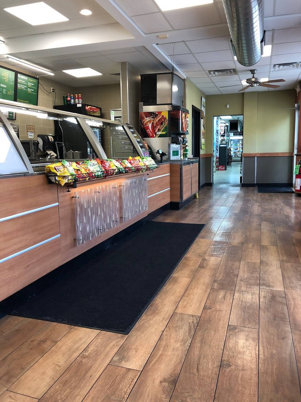 Subway | restaurant | 3067 N Holton St, Milwaukee, WI 53212, USA | 4142048880 OR +1 414-204-8880