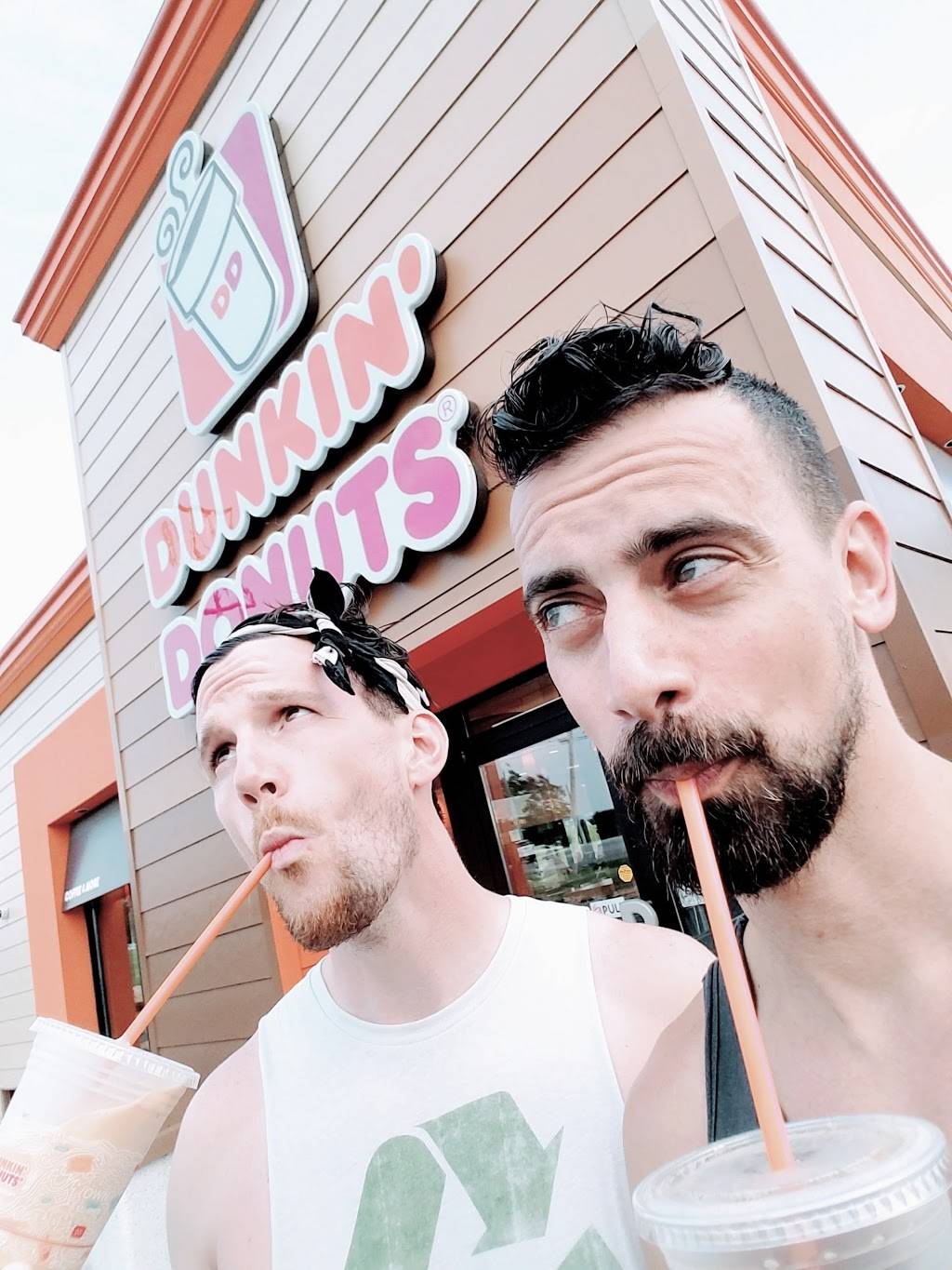 Dunkin | bakery | 2428 E Washington St, New Castle, PA 16101, USA | 7242026944 OR +1 724-202-6944