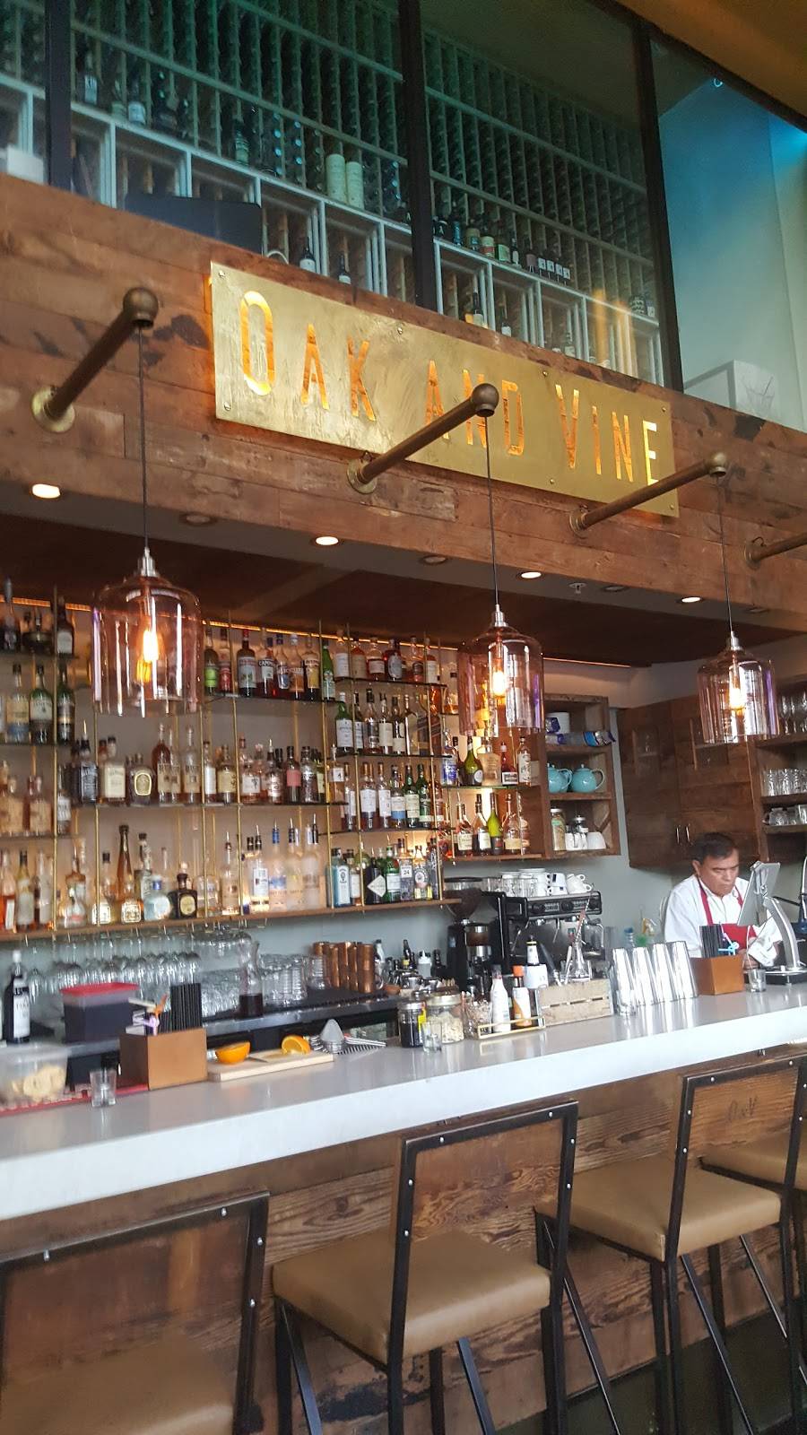 The Oak and Vine | restaurant | 117 E Harvard St, Glendale, CA 91205, USA | 8185077011 OR +1 818-507-7011