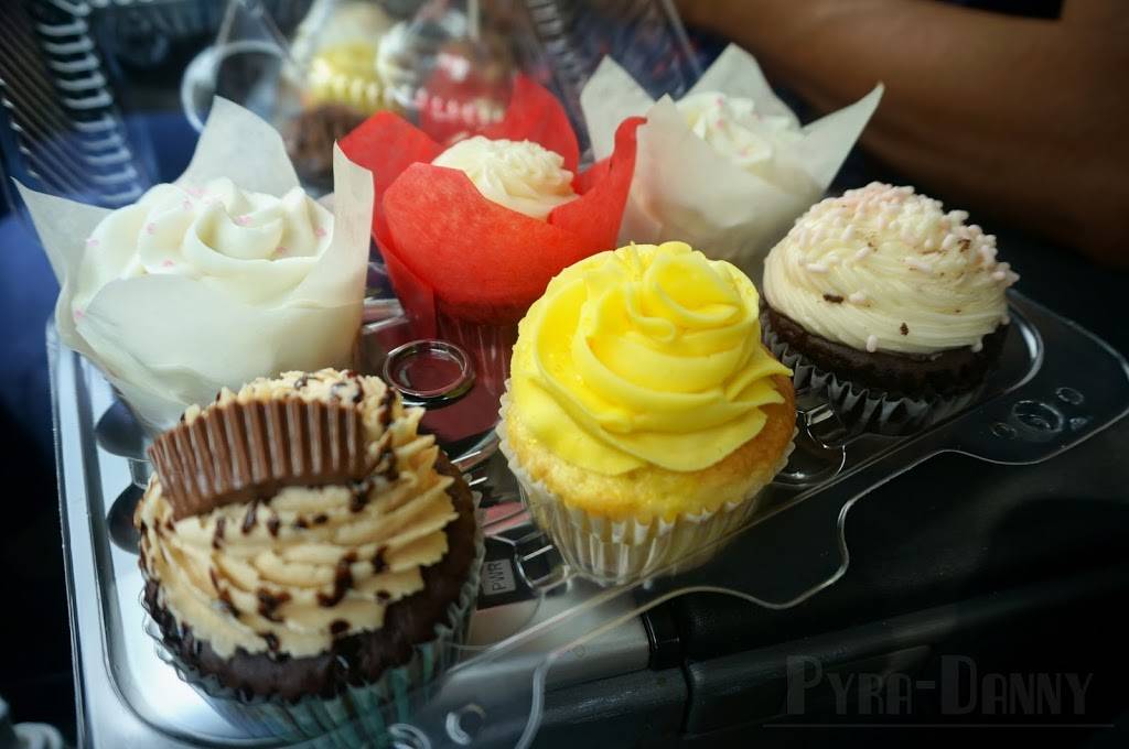 Short Cakes | restaurant | 15 Broward Ave, LaBelle, FL 33935, USA | 8636757575 OR +1 863-675-7575