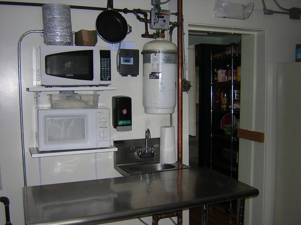 Heavy Evies Diner | restaurant | 2 Maple Ave, Rutland, MA 01543, USA | 7742340600 OR +1 774-234-0600