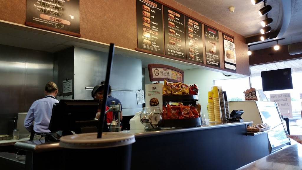 Penn Station East Coast Subs | meal takeaway | 3429 S East St, Indianapolis, IN 46227, USA | 3177867366 OR +1 317-786-7366