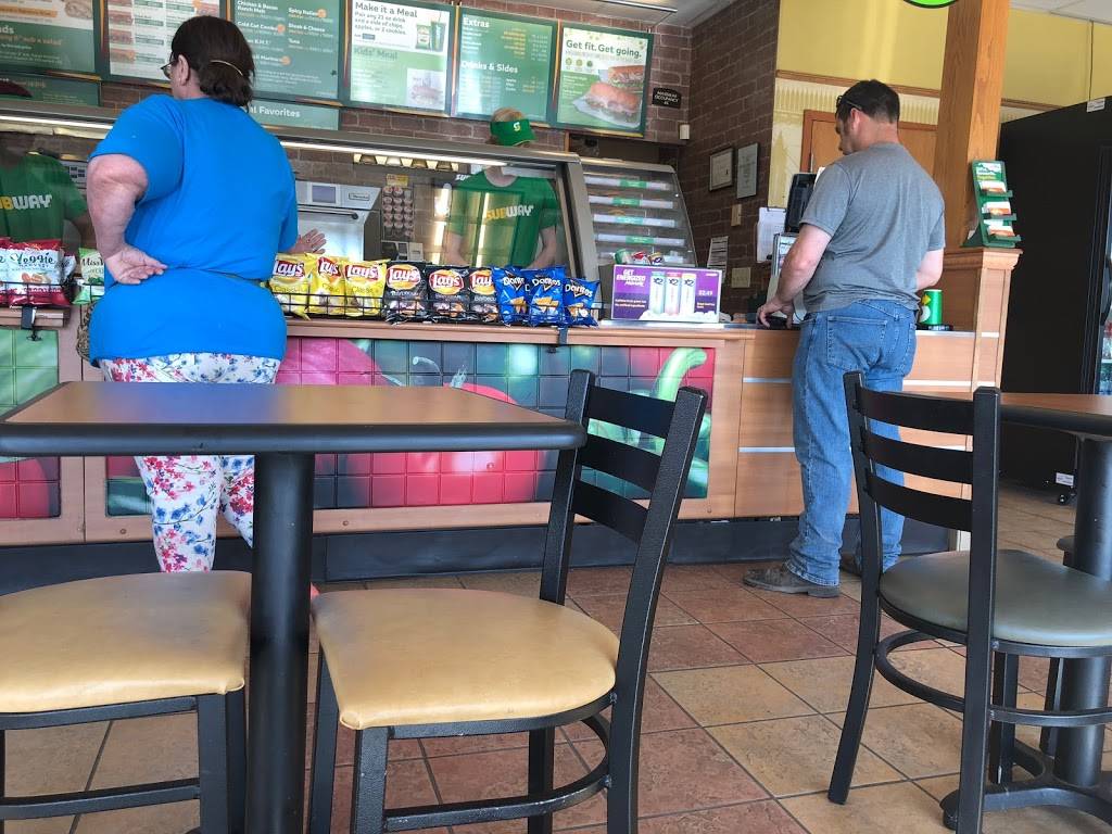 Subway | meal takeaway | 9305 E Gregory Blvd, Raytown, MO 64133, USA | 8163534930 OR +1 816-353-4930