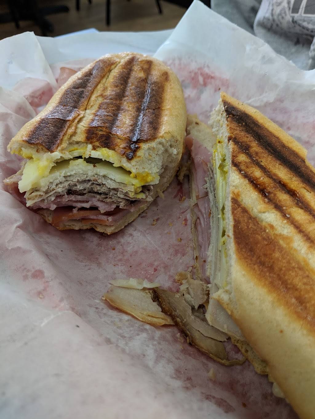 Halls Deli Cuban Cafe | restaurant | 7438 Maynardville Pike, Knoxville, TN 37938, USA | 8653773222 OR +1 865-377-3222