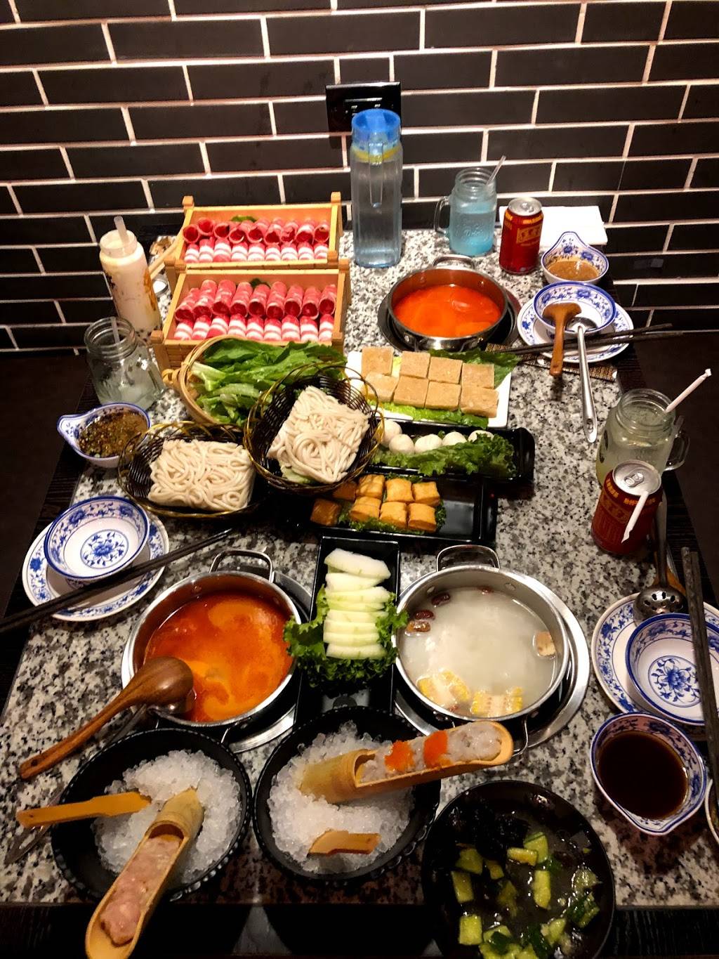 Potasia Hotpot & Noodle Bar | restaurant | 600 S Oyster Bay Rd, Hicksville, NY 11801, USA | 5169386666 OR +1 516-938-6666