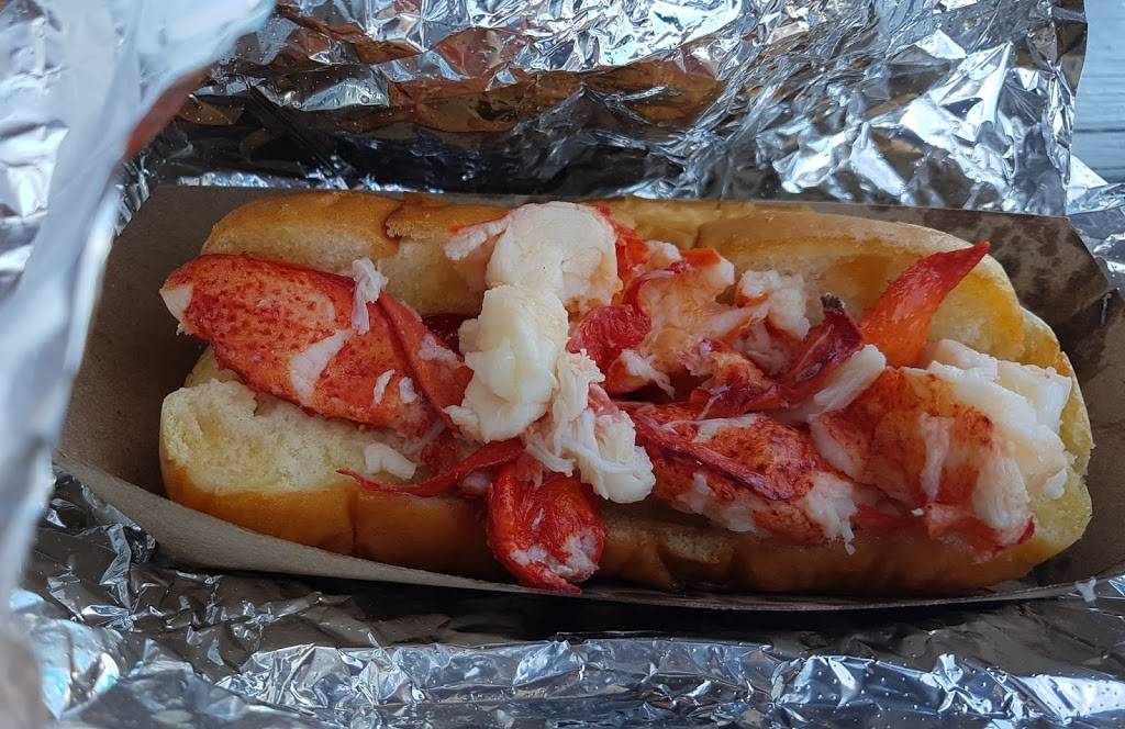 Guilford Lobster Pound | restaurant | 3443, 505 Old Whitfield St, Guilford, CT 06437, USA | 2034536122 OR +1 203-453-6122
