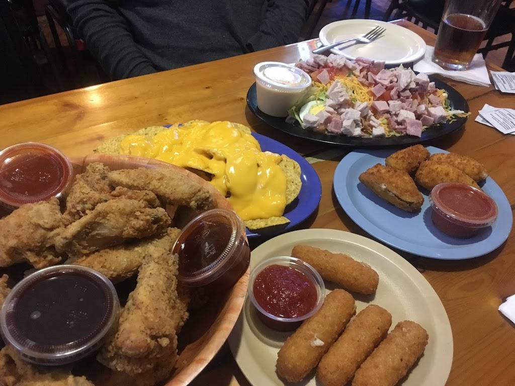 Hinders Sports Bar & Grill | restaurant | 902 W Main St, Tipp City, OH 45371, USA | 9376674433 OR +1 937-667-4433