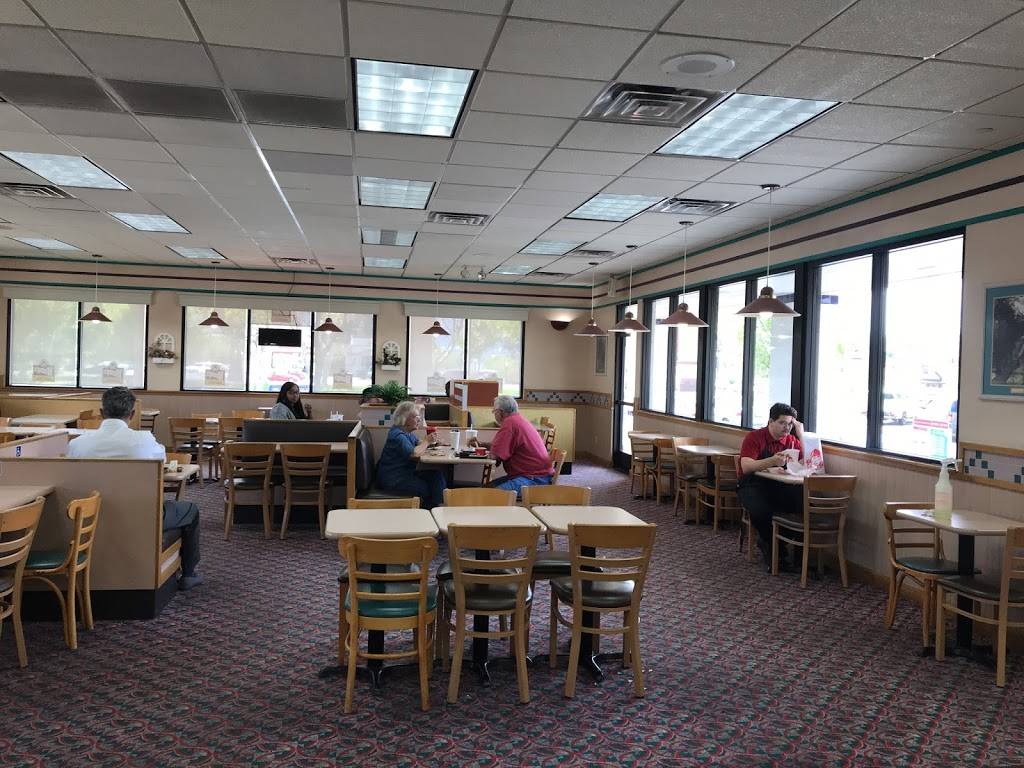 Wendys | restaurant | 27672 Jefferson Ave, Temecula, CA 92590, USA | 9515876151 OR +1 951-587-6151