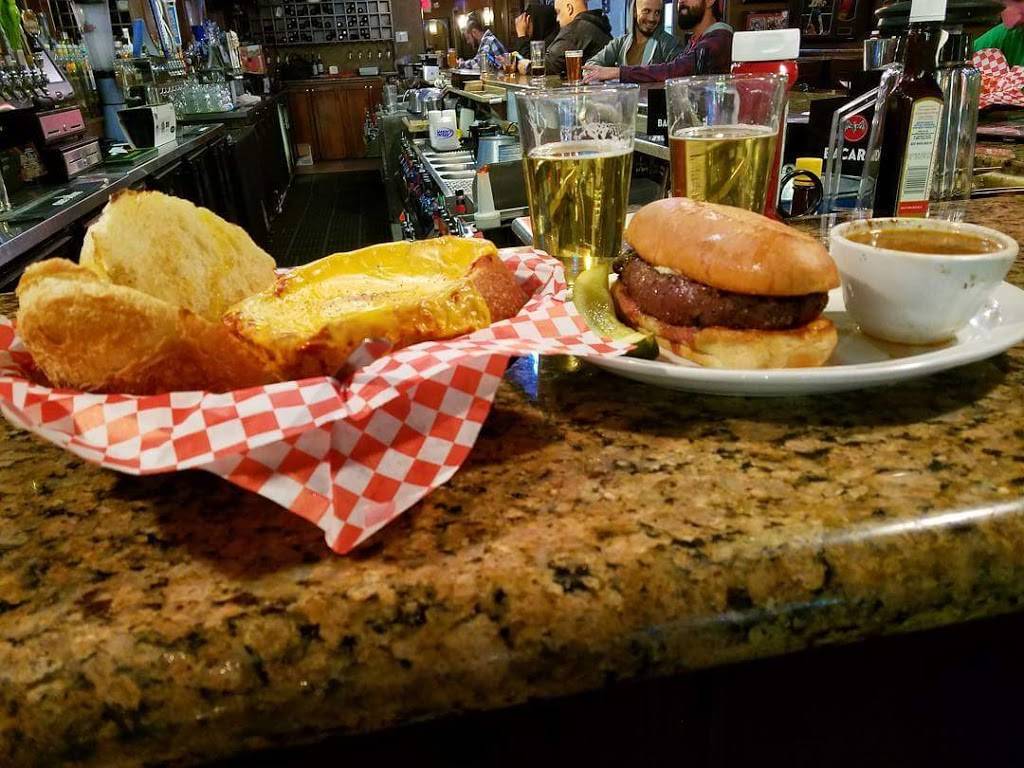 Downtown Rookies Sports Bar & Grill | restaurant | 215 E Main St, Visalia, CA 93291, USA | 5597321200 OR +1 559-732-1200