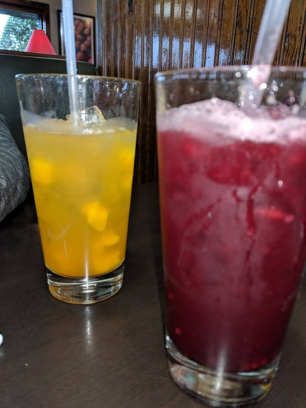 Ruby Tuesday | restaurant | 4714 Mine Rd, Fredericksburg, VA 22408, USA | 5407100588 OR +1 540-710-0588