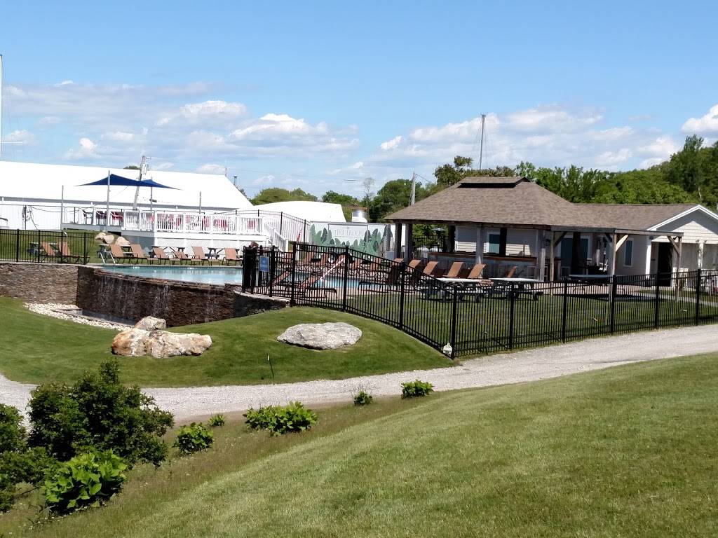 Harbor Lights Dining Events Golf Marina | restaurant | 150 Gray St, Warwick, RI 02889, USA | 4017376353 OR +1 401-737-6353