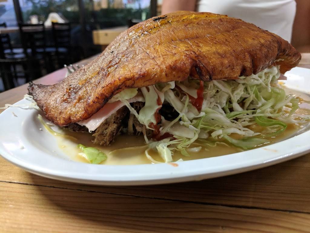 Taka Takas Café | restaurant | 9318 E Colonial Dr, Orlando, FL 32817, USA | 4076015957 OR +1 407-601-5957