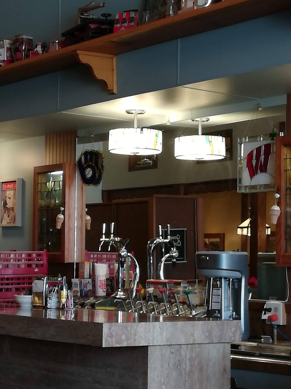 Elk Restaurant | restaurant | 13 W Walworth St, Elkhorn, WI 53121, USA | 2627234220 OR +1 262-723-4220