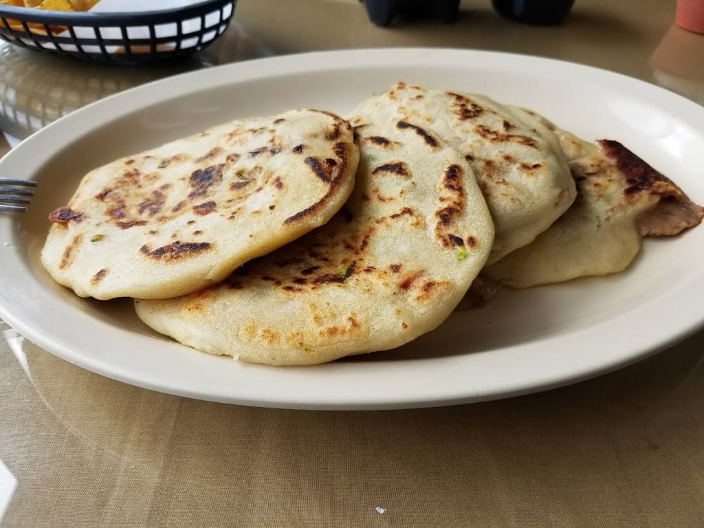 Las Delicias Restaurant | restaurant | 4010 W Montrose Ave, Chicago, IL 60641, USA | 7736854142 OR +1 773-685-4142